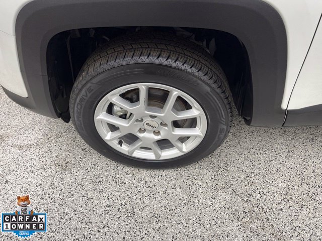 Used 2023 Jeep Renegade Latitude AWD/4WD image 12