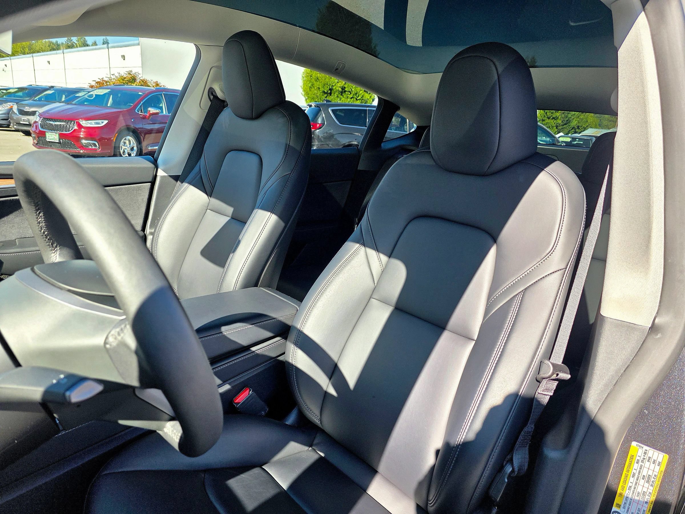 Used 2024 Tesla Model Y Long Range AWD/4WD image 63
