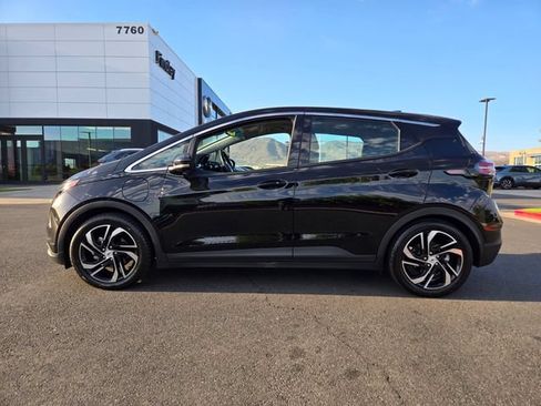 Used 2023 Chevrolet Bolt LT w/ Infotainment Package FWD image 3
