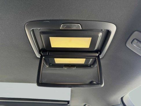 Used 2023 Lexus LS 500 w/ Accessory Package (Z2) RWD image 42