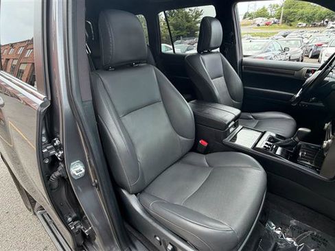 Used 2020 Lexus GX 460 Premium w/ Premium Package AWD/4WD image 16