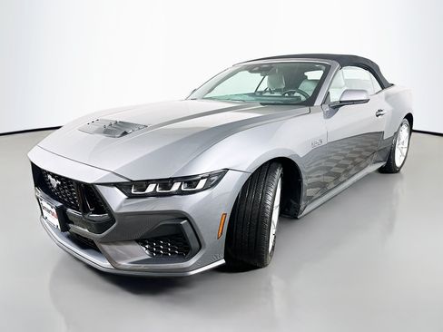 Used 2024 Ford Mustang GT Premium RWD image 3