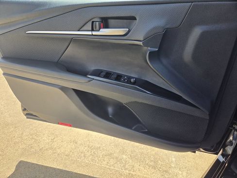 Used 2025 Toyota Camry SE FWD image 26