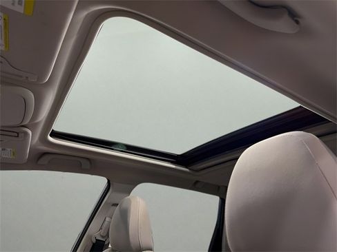 Used 2023 Subaru Forester Premium image 27