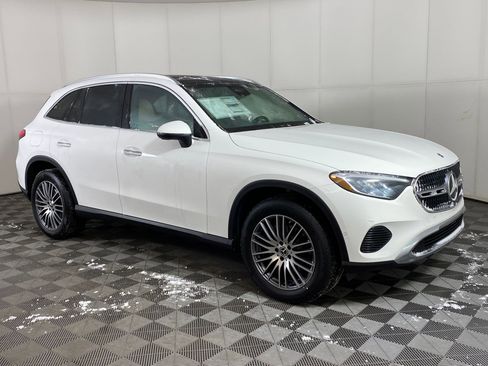 Used 2026 Mercedes-Benz GLC 300 4MATIC image 7