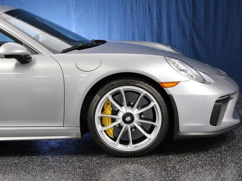 Used 2018 Porsche 911 GT3 image 10