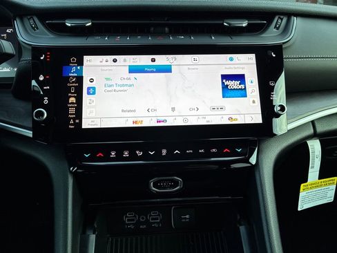 New 2026 Jeep Grand Cherokee Altitude AWD/4WD image 19