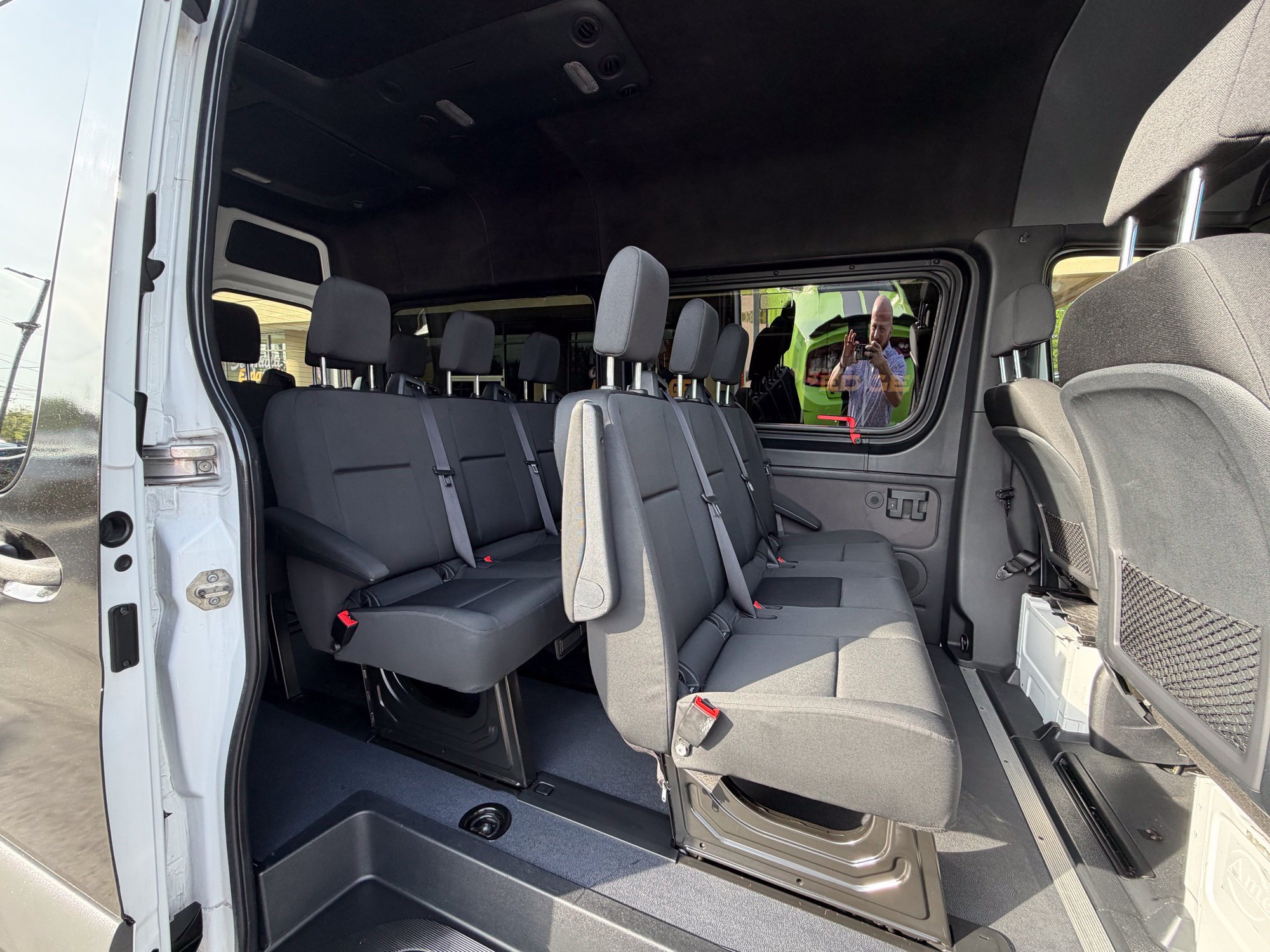 Used 2019 Mercedes-Benz Sprinter 2500 image 12