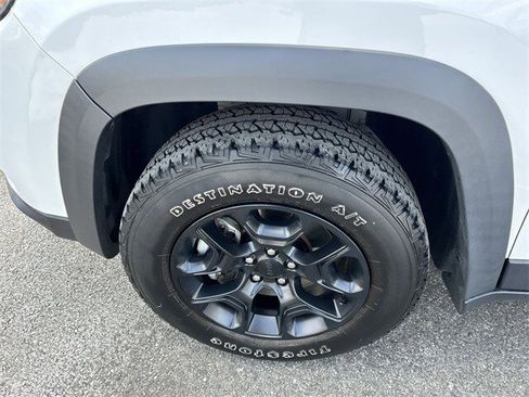 Certified 2022 Jeep Cherokee Latitude image 10