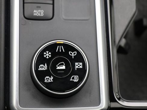 Used 2023 Nissan Pathfinder Platinum image 22