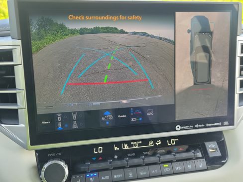Used 2024 Toyota Sequoia Capstone AWD/4WD image 27