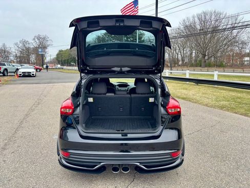 Used 2018 Ford Focus ST image 29