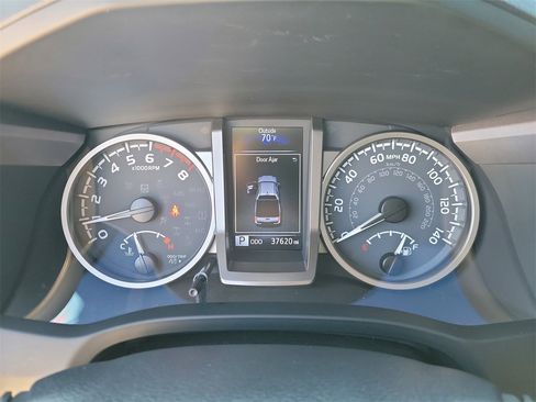 Used 2023 Toyota Tacoma Limited image 22