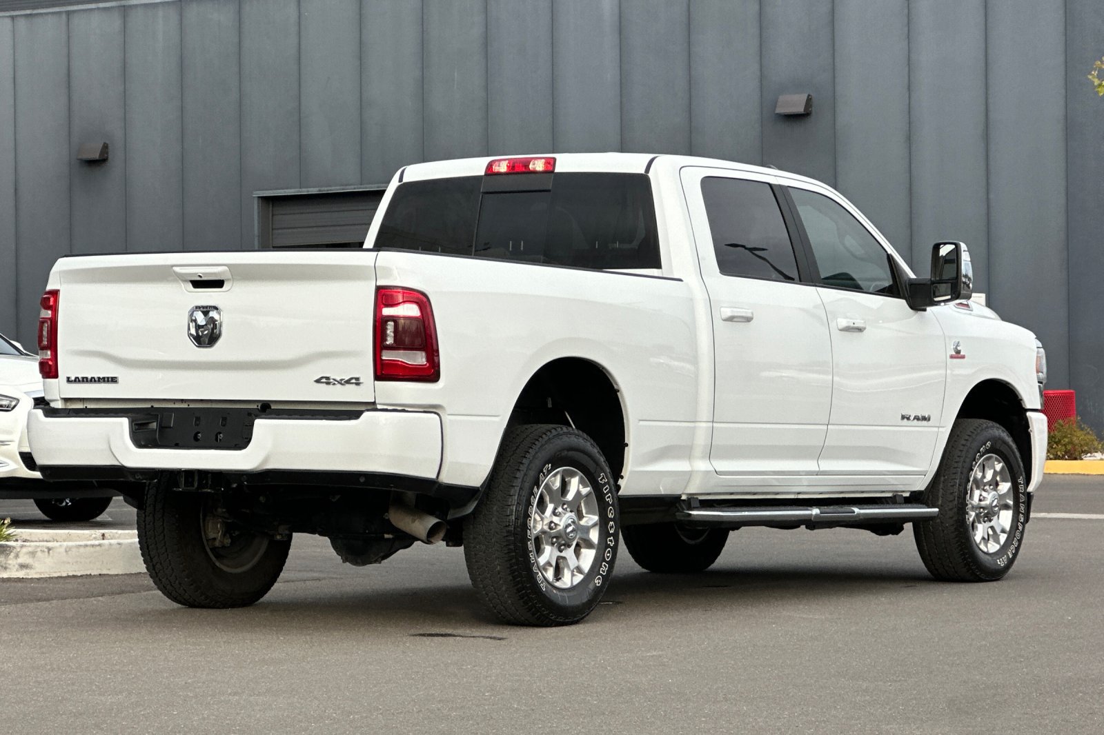 Used 2024 RAM 2500 Laramie AWD/4WD image 4