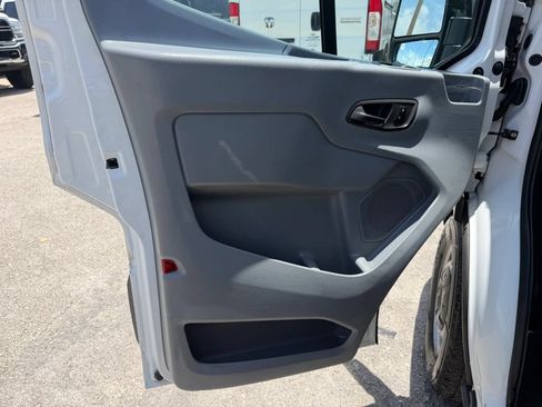 Used 2018 Ford Transit 150 130 Low Roof RWD image 11