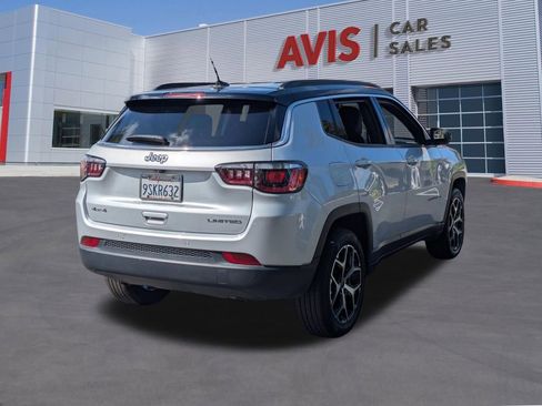 Used 2025 Jeep Compass Limited AWD/4WD image 5
