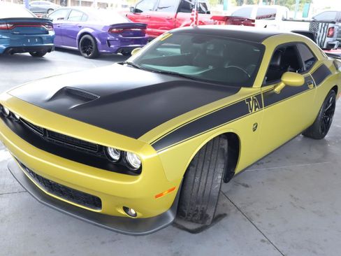 Used 2021 Dodge Challenger R/T Scat Pack w/ T/A Package RWD image 9
