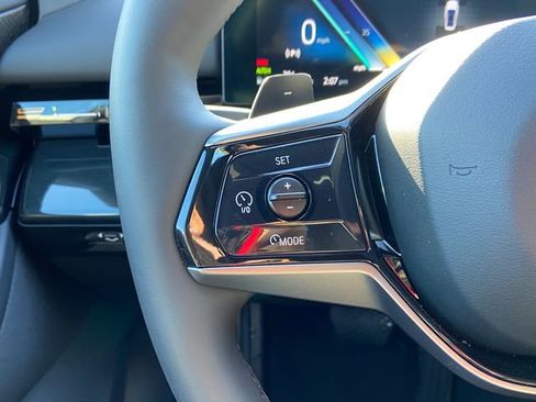 Used 2025 BMW 530i xDrive image 16