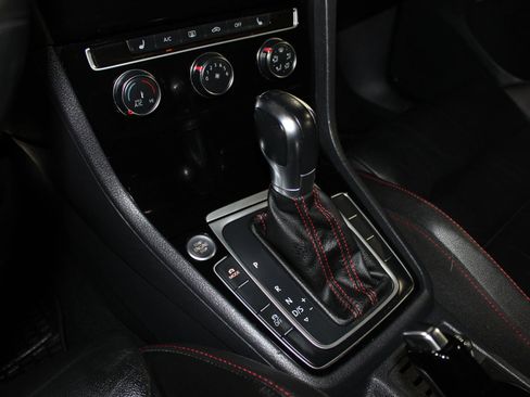 Used 2016 Volkswagen Golf R 4-Door AWD/4WD image 21