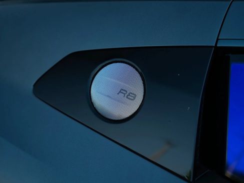 Used 2018 Audi R8 V10 w/ Premium Package RWD image 18