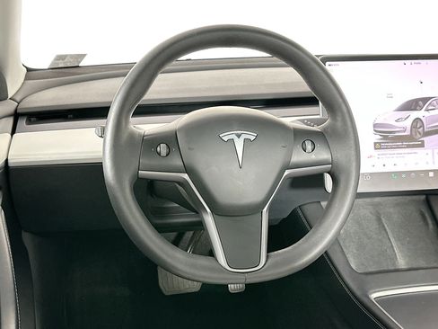Used 2023 Tesla Model 3 Standard Range RWD image 17