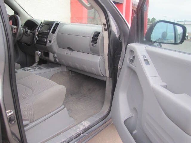 Used 2018 Nissan Frontier SV RWD image 15