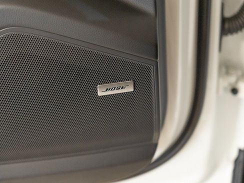 Certified 2026 Porsche Cayenne AWD/4WD image 18