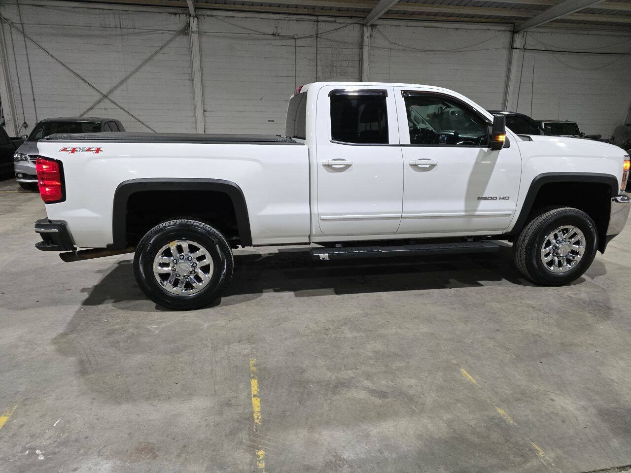 Used 2015 Chevrolet Silverado 2500 LT w/ LT Convenience Package AWD/4WD image 13