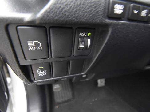 Used 2017 Lexus IS 200t F Sport w/ F Sport Package RWD image 12