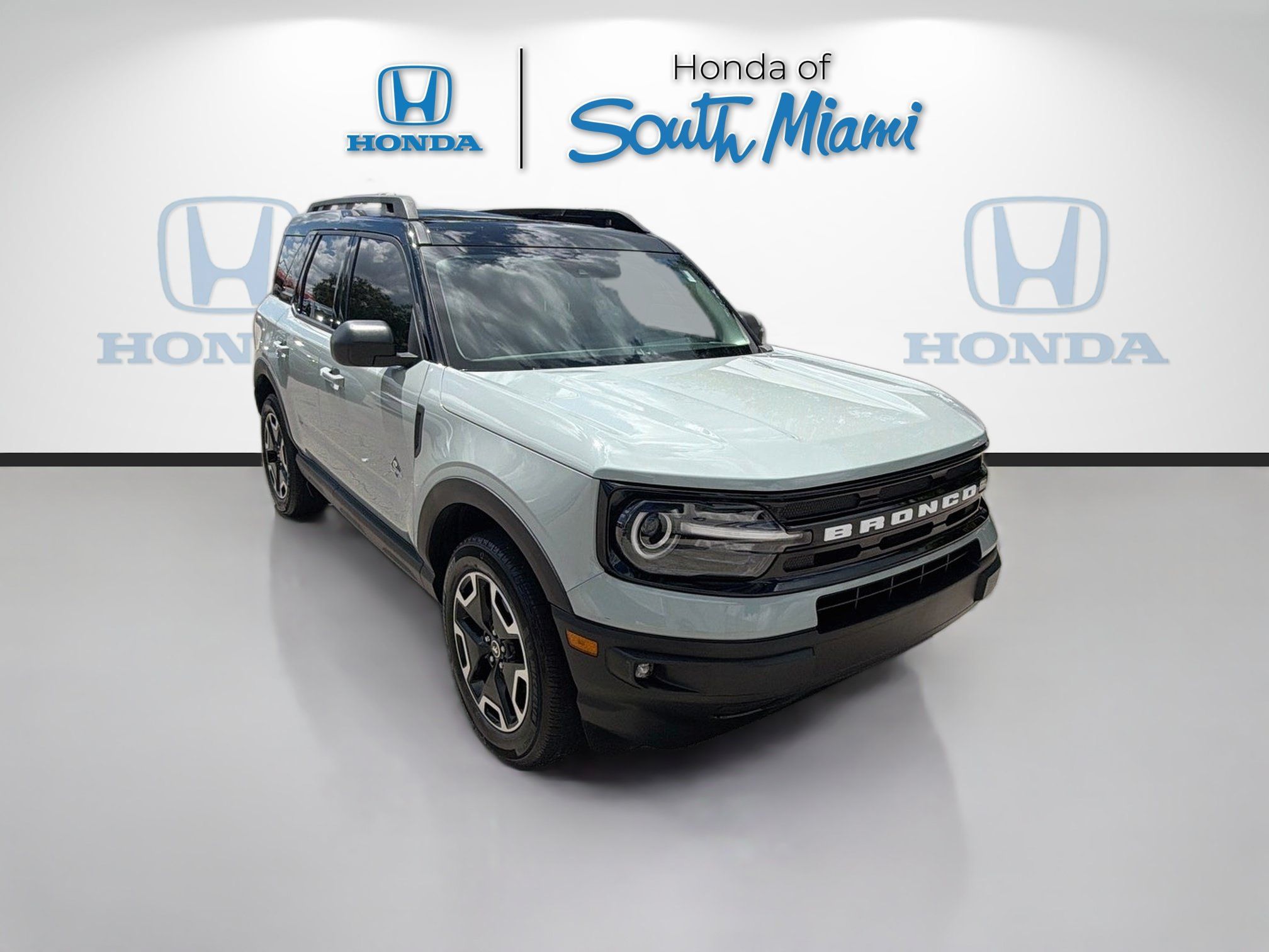 Used 2024 Ford Bronco Sport Outer Banks w/ Tech Package AWD/4WD image 1