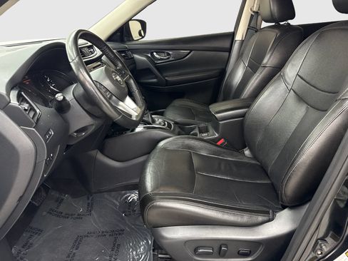 Used 2019 Nissan Rogue SL FWD image 17