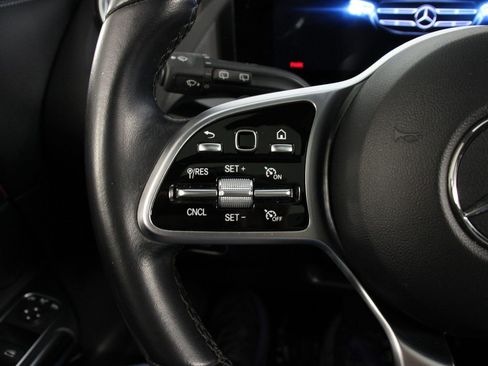 Used 2022 Mercedes-Benz GLA 250 4MATIC image 10