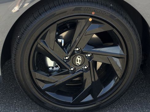 New 2026 Hyundai Elantra SEL Sport FWD image 6