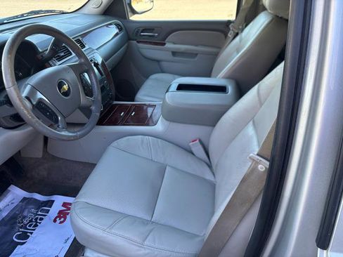 Used 2010 Chevrolet Tahoe LTZ image 22