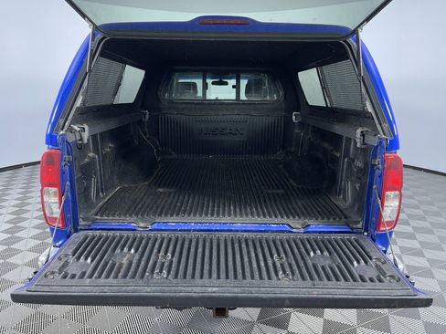 Used 2013 Nissan Frontier SV image 22