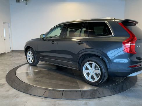 Used 2022 Volvo XC90 T5 Momentum image 6