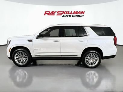 Used 2025 GMC Yukon Denali w/ Sun & Power Step Package