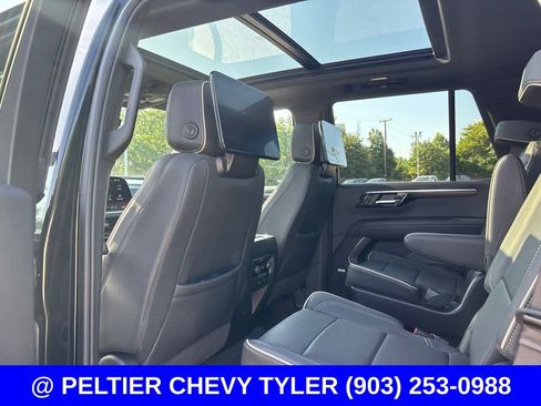 Used 2025 Chevrolet Tahoe Premier RWD image 21