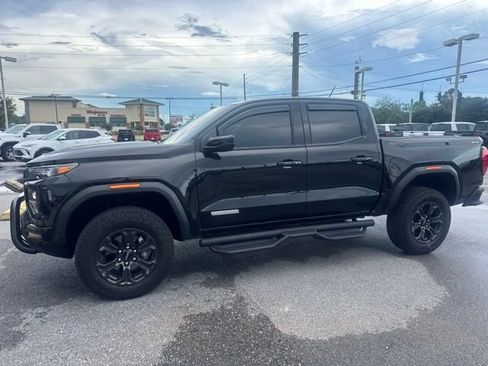 Used 2025 GMC Canyon Elevation AWD/4WD image 2