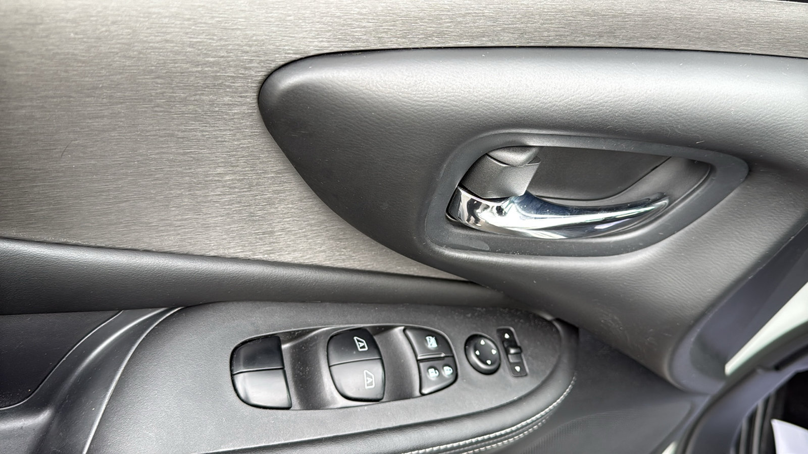Used 2019 Nissan Murano SV AWD/4WD image 7