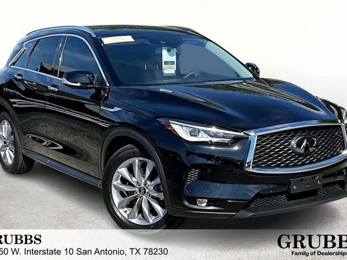 Certified 2022 INFINITI QX50 Essential image 1