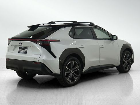 Used 2023 Toyota bZ4X Limited image 5