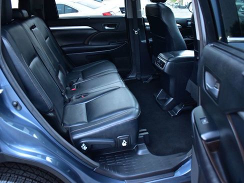 Used 2017 Toyota Highlander XLE w/ Protection Package #3 image 23