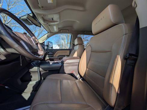 Used 2019 GMC Sierra 2500 Denali w/ Duramax Plus Package image 35