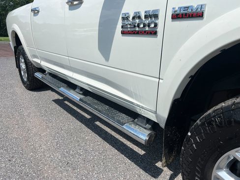 Used 2018 RAM 2500 Laramie image 9