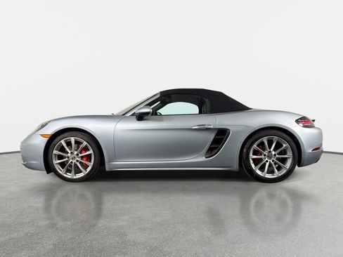 Used 2017 Porsche 718 Boxster S RWD image 12