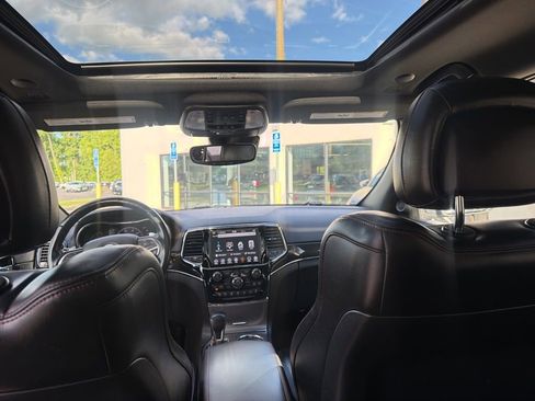 Used 2021 Jeep Grand Cherokee Trailhawk w/ Trailhawk Luxury Group AWD/4WD image 22