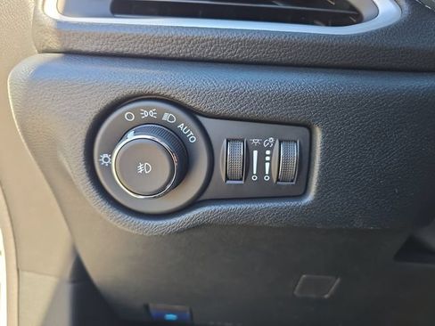 New 2026 Chrysler Pacifica Select w/ S Appearance Package FWD image 22