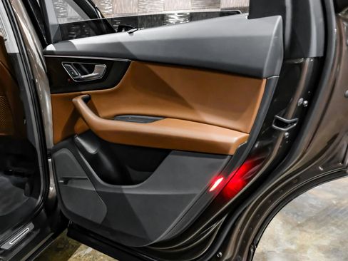 Used 2017 Audi Q7 3.0T Prestige image 42