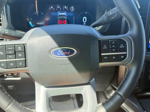 Used 2025 Ford F350 Lariat w/ Lariat Ultimate Package AWD/4WD image 28